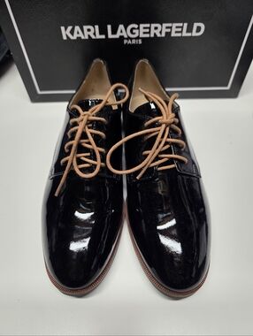 New In Box Karl Lagerfeld Iva Black Patent Leather Oxfords with Tan Laces US 6.5